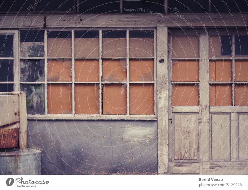 Werkstatt II Fenster - ein lizenzfreies Stock Foto von Photocase