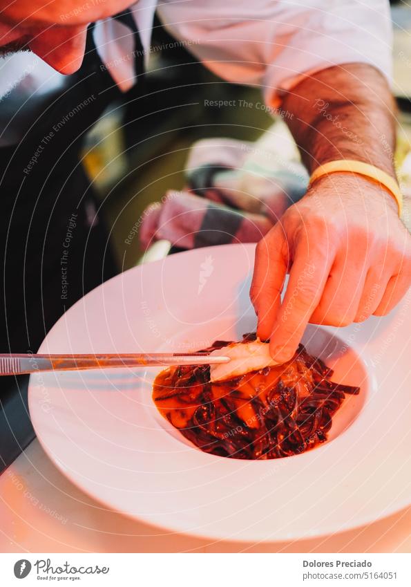 Zubereitung von Fischnudeln mit Garnelen in der Gourmet-Version Asien Hintergrund Bohne China Chinesisch Gewürz Essen zubereiten Küche Abendessen Speise