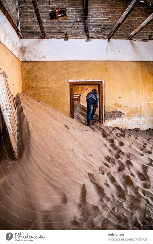 wildes namibia Afrika Namibia Wüste Fernweh Abenteuer Ferien & Urlaub & Reisen besonders Dürre Klimawandel Lüderitz Kolmanskop Kolmannskuppe Geisterstadt Ruine