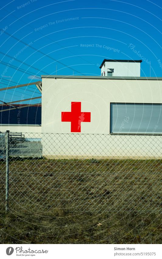Rettungswache Station Rotes Kreuz Notarzt Rettungswagen Allgemeinwohl Notfall Versorgung Hilfsbereitschaft Erste Hilfe Notruf Gesundheit Gesundheitswesen