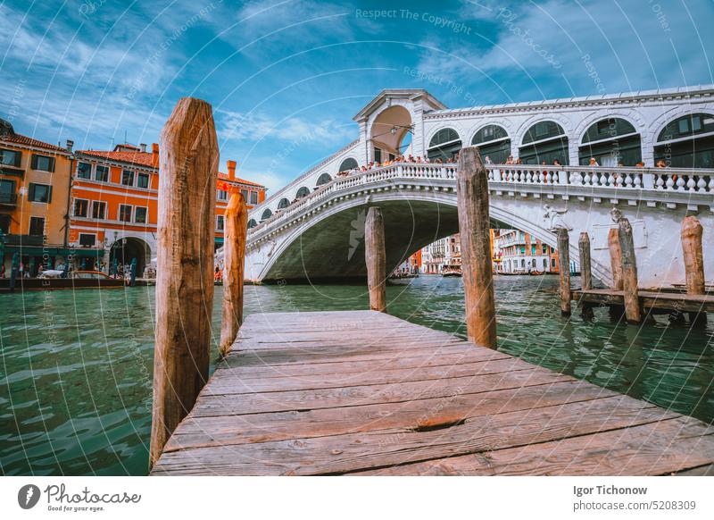 Rialto-Brücke am Canal Grande in Venedig, Italien. Architektur und Wahrzeichen von Venedig Italienisch Lagune Ponte Fluss romantisch MEER Sommer Tourismus
