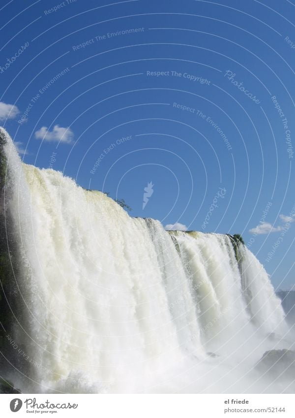 Weiss-Blau Iguazu Fälle weiß Wassermassen Brasilien Argentinien Ferien & Urlaub & Reisen Schwimmen & Baden nass Regenbogen Frieden laut ohrenbetäubend