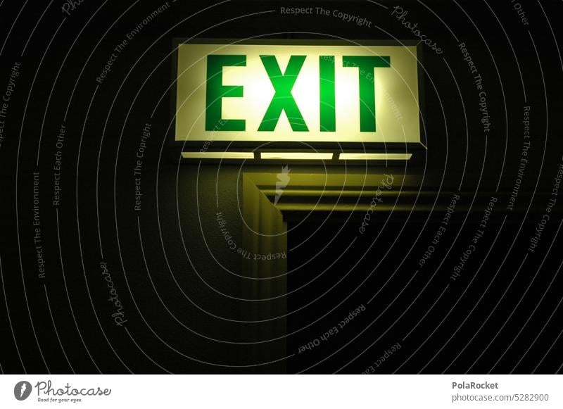 #A0# Flashback EXIT exit Exitstrategie Ausgang Ausgangsverbot Ausgangssituation Ausgangstür Ausgangskontrolle gehen Tschüss Auf Wiedersehen Notausgang