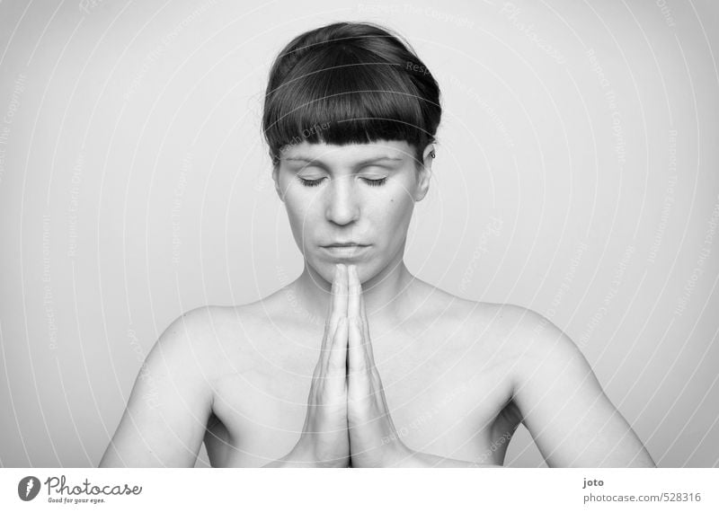 meditation Körperpflege Haut Gesundheit Wellness harmonisch Wohlgefühl Zufriedenheit Sinnesorgane Erholung ruhig Meditation Yoga Frau Erwachsene atmen nackt
