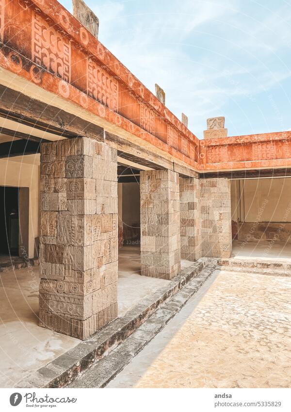 Antiker azteken Tempel in Mexiko Azteken Maya Gebäude Tourismus Ruine Architektur historisch alt Denkmal Wahrzeichen Archäologie Yucatan Zentralamerika