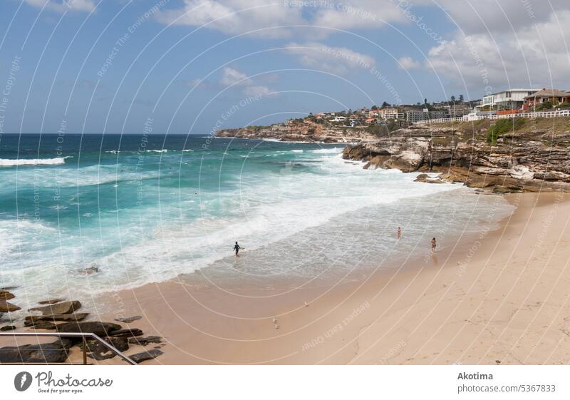 Australischer Strand Australier Farbfoto Außenaufnahme Himmel Sand Landschaft Natur Wellen Meer Ferien & Urlaub & Reisen Küste Küstenstreifen Küstenlinie