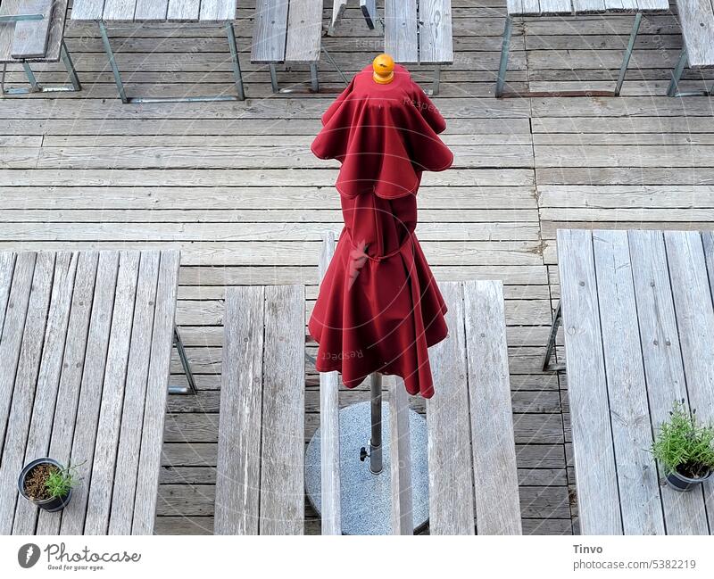 Leider nicht nur ein Saisonende...Danke an euch alle Sonnenschirm Sommer Holz rot