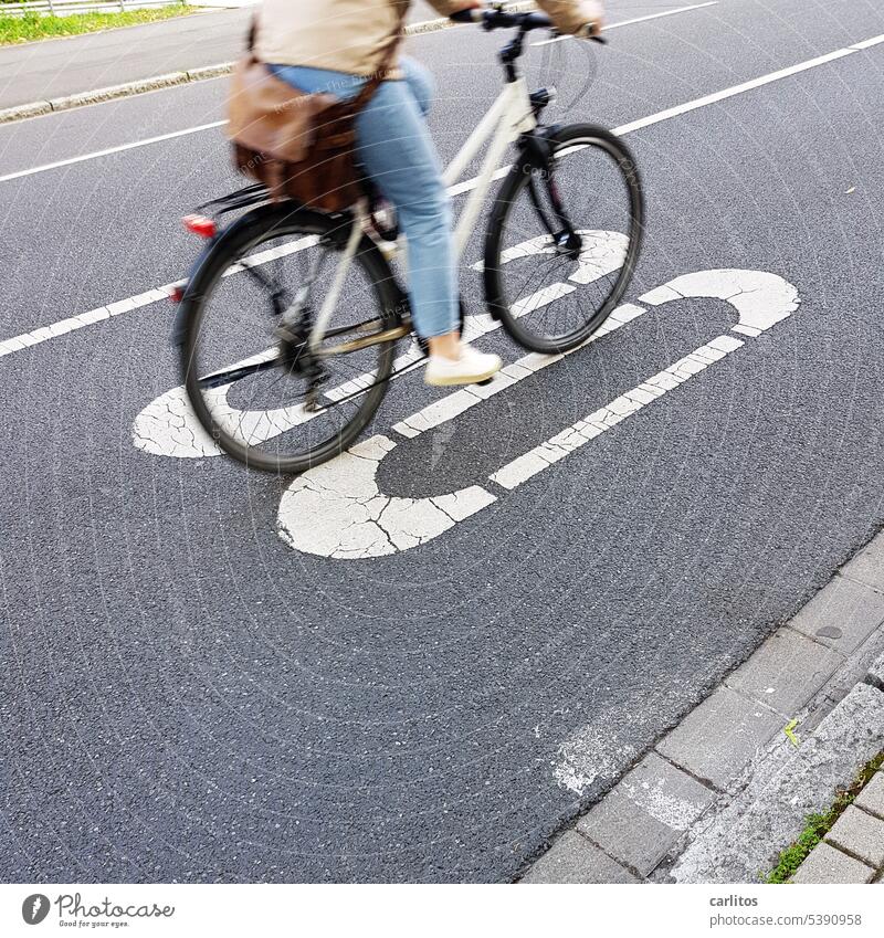 Abgefahren | Hast du'n Rad ab? Nein, alle dran ! Fahrrad Fahrradfahren Verkehrsmittel Straße Straßenverkehr Mobilität Wege & Pfade Verkehrswege Fahrradweg