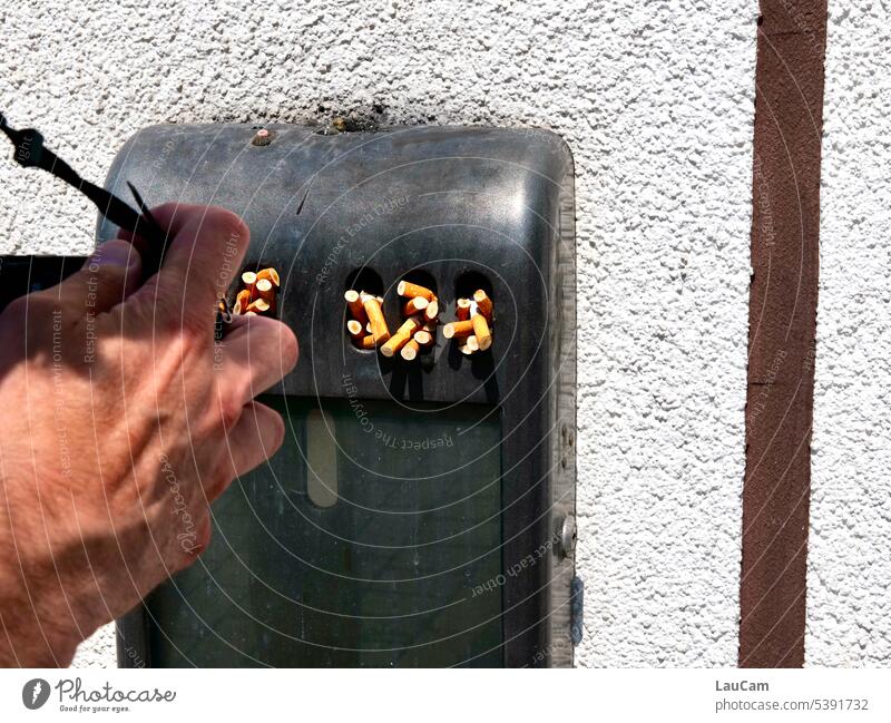 UT Bock auf Bochum | Kippen als Fotomotiv Zigaretten Nikotin Mülleimer Aschenbecher Rauchen Sucht ungesund Zigarettenstummel Tabak gesundheitsschädlich Laster