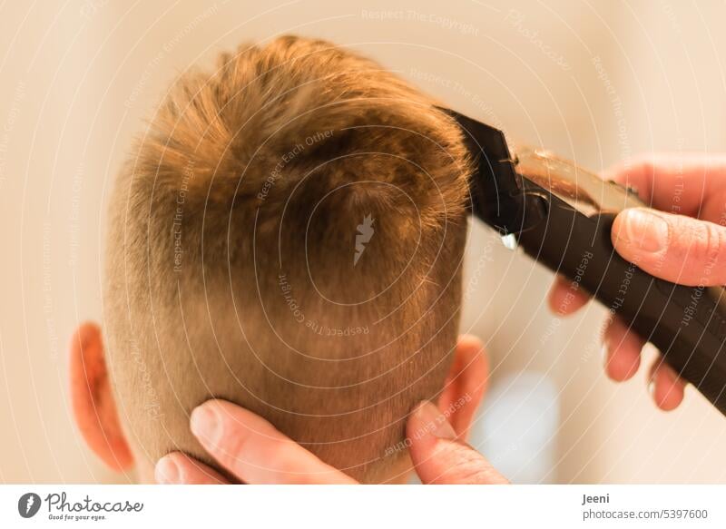 Hairdress Friseursalon professionell Person Haare & Frisuren Rasieren Beruf Behaarung Haarschnitt Mode Stil Haarpflege Werkzeug Pflege Arbeit & Erwerbstätigkeit
