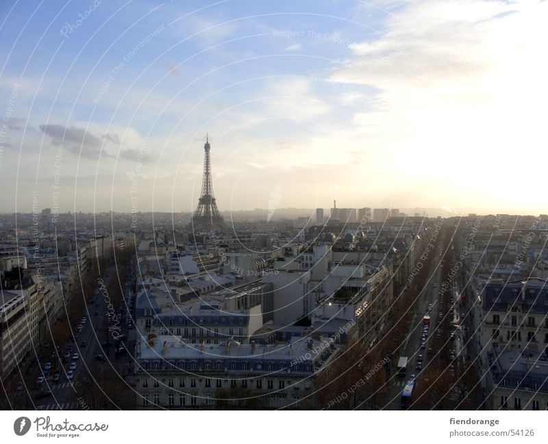 paris is in the air Tour d'Eiffel Allee Luft Stadt Arc de Triomphe