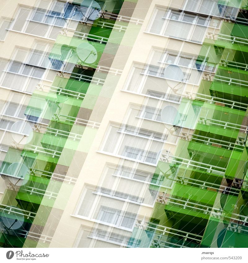 Empfang Wohnung Stadt Fassade Fenster Satellitenantenne Balkon Häusliches Leben außergewöhnlich viele grün Farbe Irritation Doppelbelichtung Farbfoto