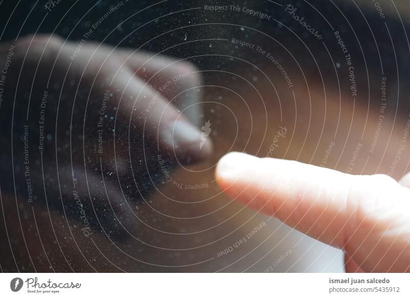 Zeigefinger berührt einen digitalen Bildschirm Hand Finger Index digitaler Bildschirm Gerät Computer Technik & Technologie Anzeige berühren Touchscreen