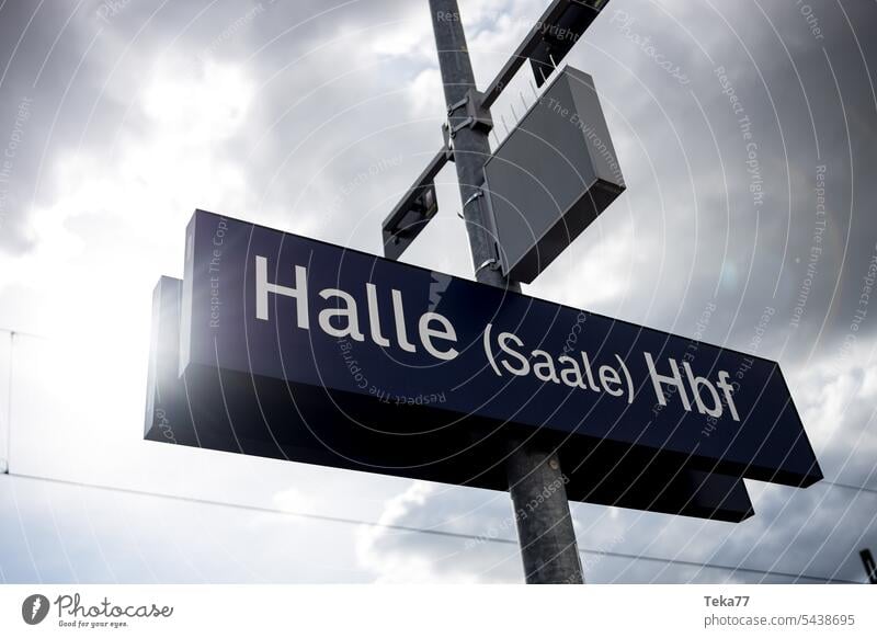 ein zeichen von halle an der saale deutschland Halle Heiligenschein deutsches Zeichen halle stadt halle deutschland fluss saale halle auf dem Flur