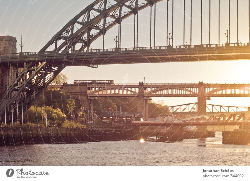 Newcastle upon Tyne I Großbritannien England Stadt Zufriedenheit Lebensfreude Warmherzigkeit Pünktlichkeit ästhetisch Brücke Brückenkonstruktion Stahlbrücke