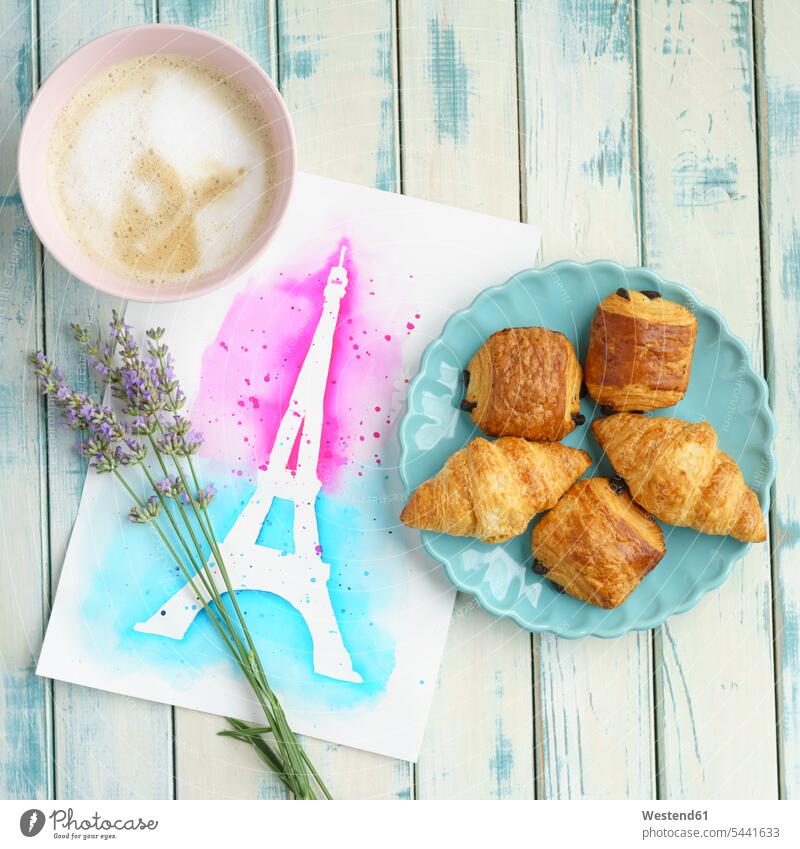 Französisches Frühstück mit Schokoladencroissants und Cappuccino Food and Drink Lebensmittel Essen und Trinken Nahrungsmittel Skizze Entwurf Entwürfe Entwuerfe