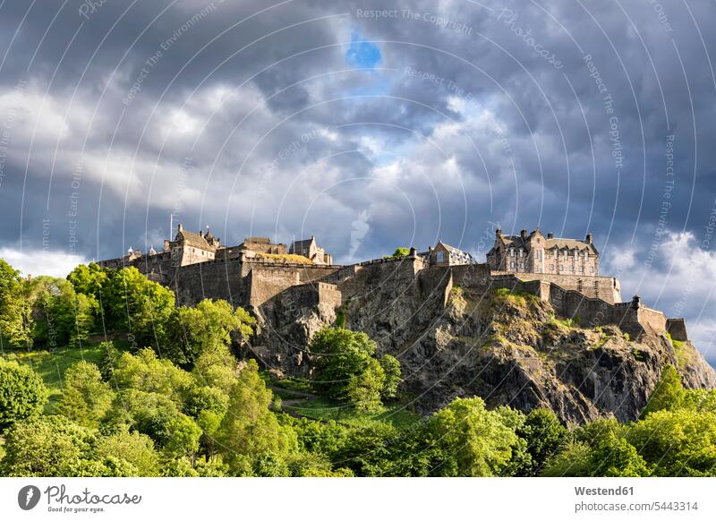 Großbritannien, Schottland, Edinburgh, Castle Rock, Edinburgh Castle Tag am Tag Tageslichtaufnahme tagsueber Tagesaufnahmen Tageslichtaufnahmen tagsüber