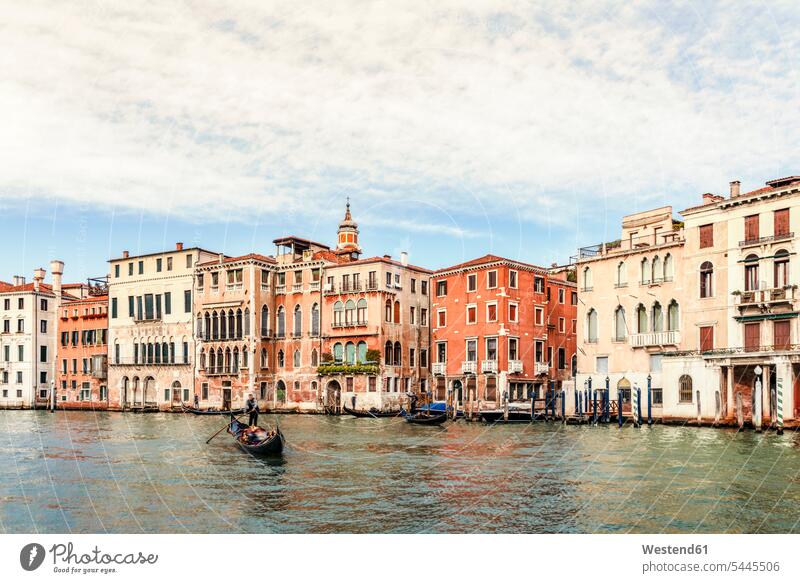 Italien, Venedig, Canale Grande typisch Außenaufnahme draußen im Freien Architektur Baukunst Menschen zufällige Personen Sehenswürdigkeit Sehenwürdigkeiten