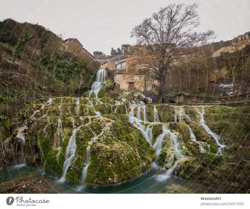 Spanien, Burgos, Wasserfall im Dorf Orbaneja del Castillo Schönheit der Natur Schoenheit der Natur natürlich Natuerlichkeit natuerlich Natürlichkeit Tag am Tag
