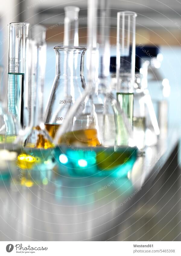 Chemische Forschung, Eine Reihe von chemischen Formeln, die im Labor für die Forschung nach neuen Produkten entwickelt werden Wissenschaften wissenschaftlich