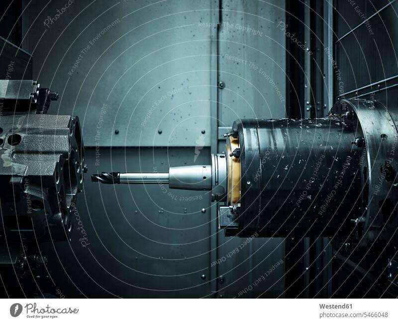 CNC-Maschine, Bohrkrone Industrie industriell Gewerbe Industrien Detail Detailaufnahmen Teilaufnahmen Details Ausschnitte Genauigkeit exakt Präzision Exaktheit