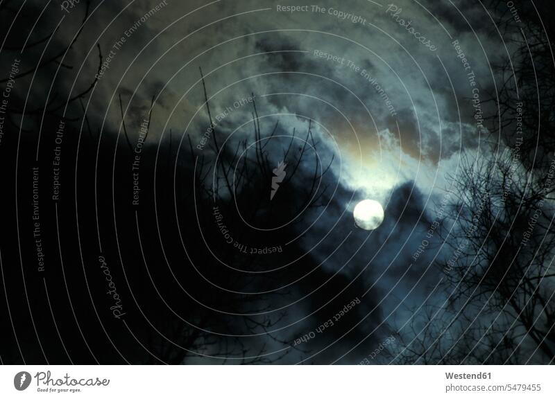 Deutschland, Bayern, Vollmond Europa Nachtaufnahme Silhouette Stimmungen Stimmungsvoll Sturm Umriss Unwetter Wolke dramatisch dunkel nachts stürmisch wolkig