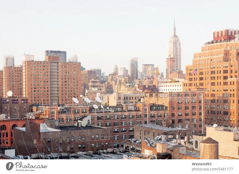 USA, New York City, Meatpacking District mit dem Empire State Building im Hintergrund Wahrzeichen Städtisches Motiv staedtisch Staedtisches Motiv