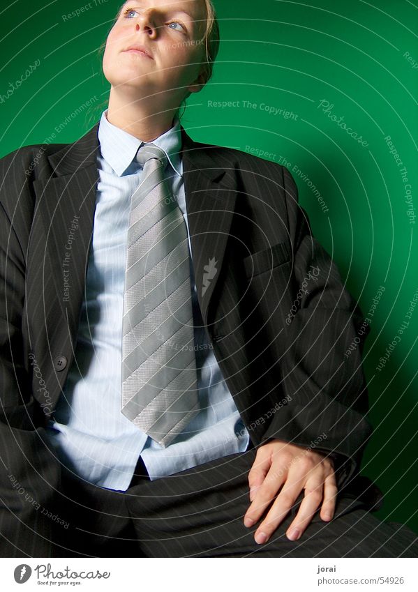 mannomann Mann Anzug Krawatte Nadelstreifen grün Herr Hemd penibel frau im anzug fein raus Kerl Business elegant Geschäftsfrau