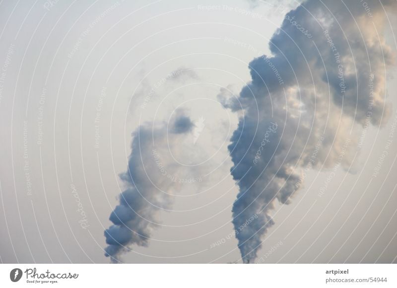Lufthohheit Rauch Umweltverschmutzung Abgas Wolken Industriefotografie Himmel Schornstein Rauchsäule 2 nebeneinander aufsteigen industriell Klimawandel