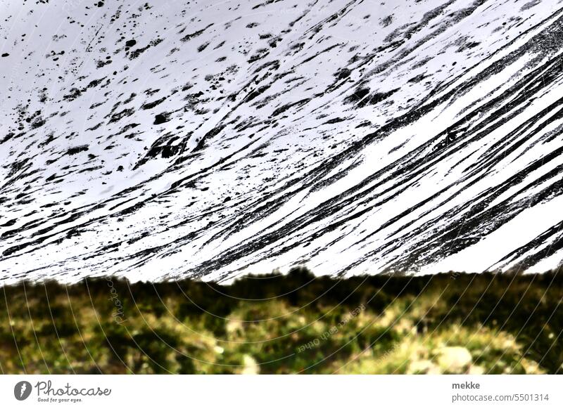 Grenzwertig | Schneegrenze zum Winter Berg idyllisch Märchenhaft Schneebedeckte Gipfel Natur kalt Landschaft kühl weiß Bergwelten schneebedeckt Schneelandschaft
