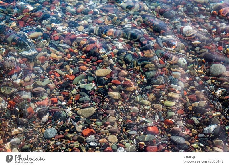 Kiesel Muster Kieselstrand Meer Strukturen & Formen Strand Natur Küste Nahaufnahme Hintergrundbild Stein schwarze Steine Steinstrand Kieselsteine Wasser nass