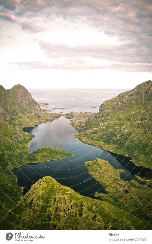 still ruht der See Sinnesorgane Ferien & Urlaub & Reisen Berge u. Gebirge wandern Natur Landschaft Wolken Gipfel Fjord Meer beobachten Denken träumen Stimmung