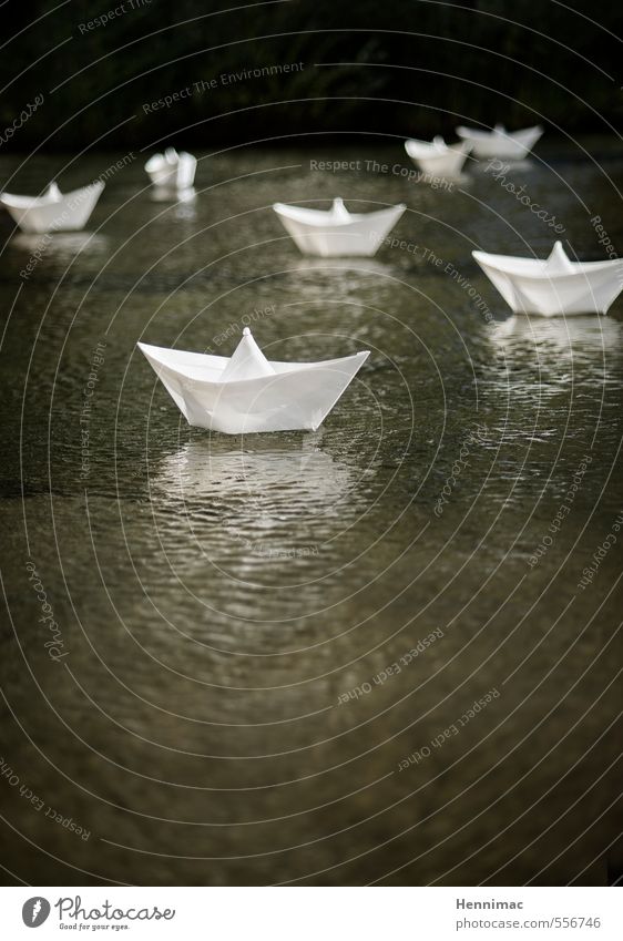 Seeschlacht. Modellbau Kunst Schifffahrt Segelschiff Spielzeug Dekoration & Verzierung Kunststoff Wasser weiß Kommunizieren Wasserfahrzeug Muster Papierschiff
