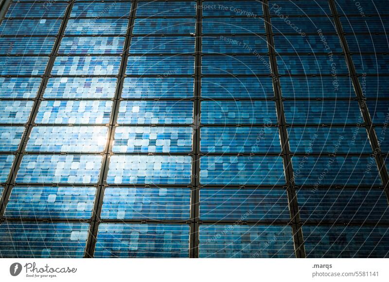 Solarium Photovoltaik umweltfreundlich energiegeladen Umweltschutz Öko ökologisch regenerativ Panel Nahaufnahme Energie Energiekrise nachhaltig Klimawandel