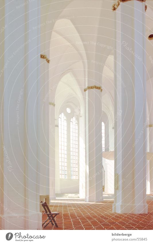 Säulen-15 Gotik Kirchenfenster Fenster Gebäude Licht Sonnenstrahlen Religion & Glaube weiß himmlisch Backsteingotik Stuhl gold terakotta st. ptrie