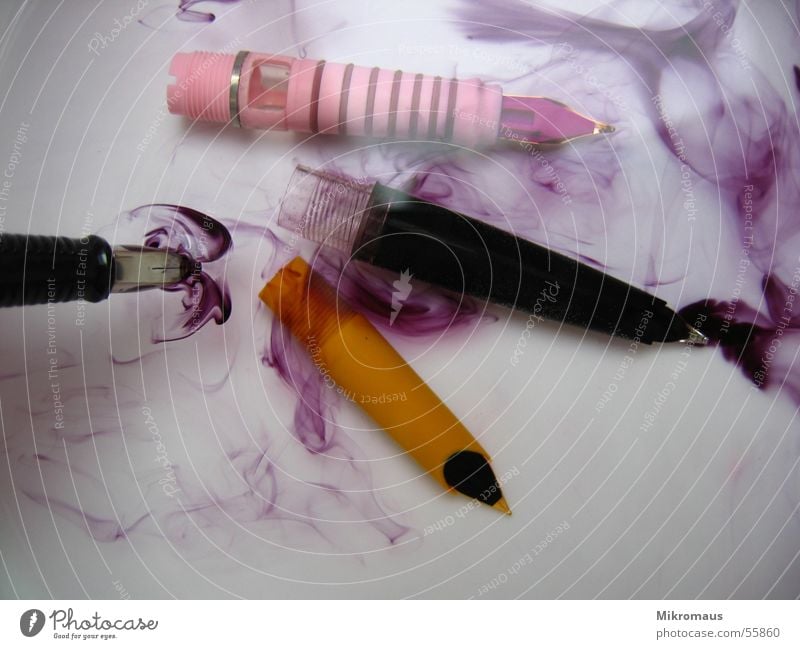 Schreib mal wieder ;-) Tinte Wasser Füllfederhalter schreiben Schriftzeichen Farbe Farbstoff mehrfarbig Reinigen Schreibgerät obskur Schmiererei