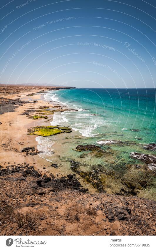 Küste Panorama (Aussicht) Freiheit Küstenlinie Urlaub reisen Farbe Sommer Strand Sand Meer Horizont Wolkenloser Himmel Schönes Wetter Ferien & Urlaub & Reisen
