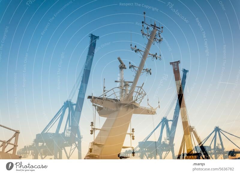 Genua Hafen Abend Schönes Wetter Himmel Fähre Kran Doppelbelichtung abstrakt