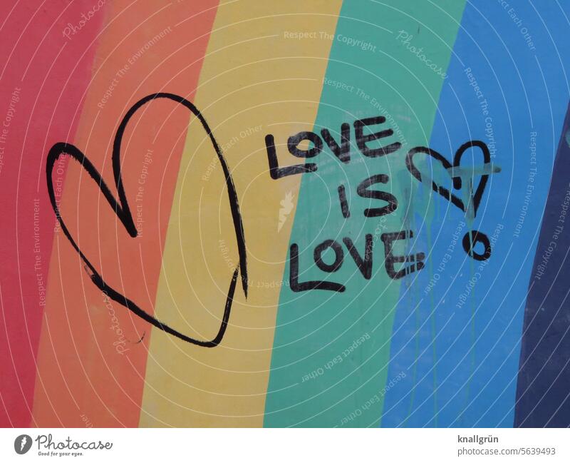 Love is love! Graffiti Liebe Regenbogen Wand Homosexualität Farbfoto Gleichstellung Vielfalt Symbole & Metaphern Toleranz Freiheit regenbogenfarben lgbtq