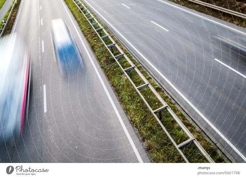 Überholmanöver Ziel Schnellstraße StVO Güterverkehr & Logistik PKW Fahrzeug Autofahren Straßenverkehr Bewegung Verkehrswege Verkehrsmittel Langzeitbelichtung