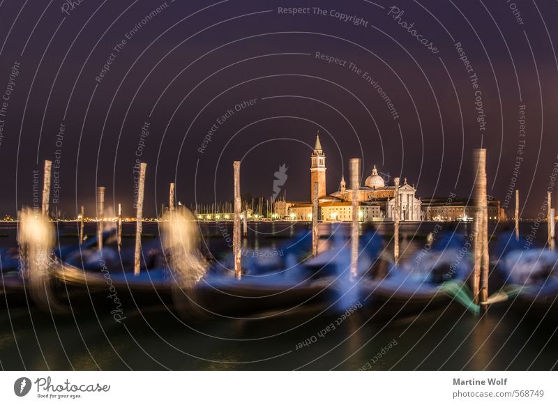 nächtliches Venedig Küste Italien Europa Dorf Stadt Kirche Gondel (Boot) Ferien & Urlaub & Reisen ruhig San Marco Basilica Dämmerung Farbfoto Außenaufnahme