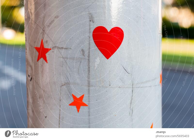 Ein bisschen Liebe Detailaufnahme Laternenpfahl Herz herzform Stern (Symbol) Stadt Romantik Gefühle Symbole & Metaphern Liebesgruß Aufkleber