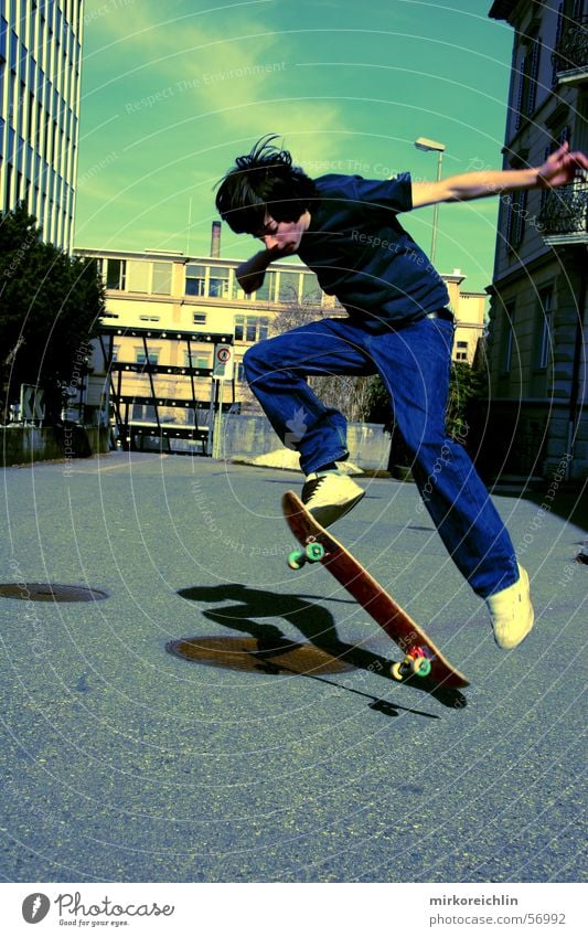 Skaterboy II Stil Skateboarding springen grün Mann Freestyle Himmel Jugendliche Trick Jump Air