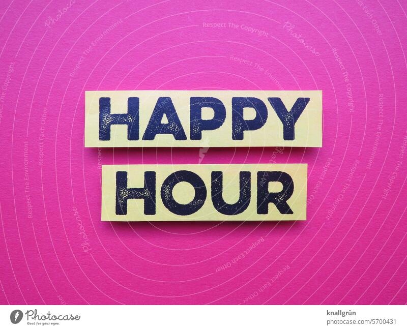 Happy Hour Alkohol text trinken Getränk Party Cocktail Restaurant feiern Bar Feste & Feiern ausgehen Lifestyle Nachtleben Cocktailbar Veranstaltung Spirituosen