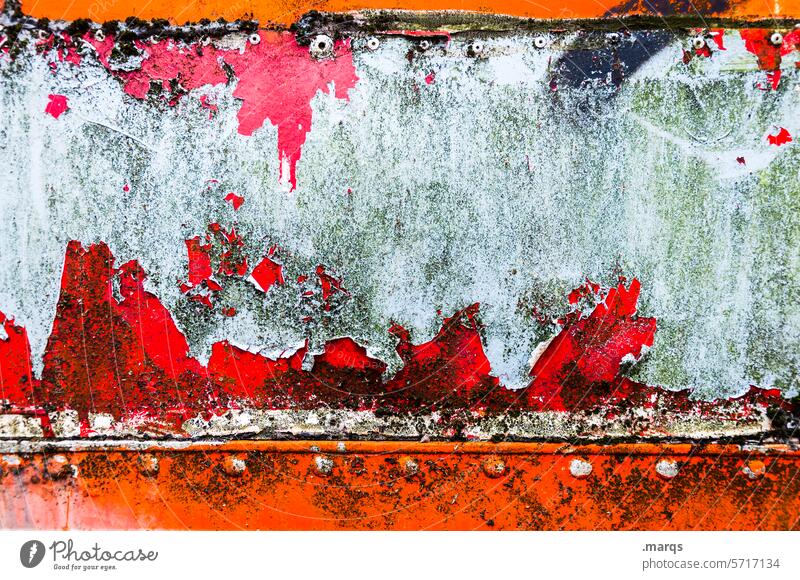 Heavy Metal Stahl alt Nahaufnahme verwittert abblättern Lack Farbe trashig orange rot grau Nieten Strukturen & Formen Wandel & Veränderung Metall kaputt