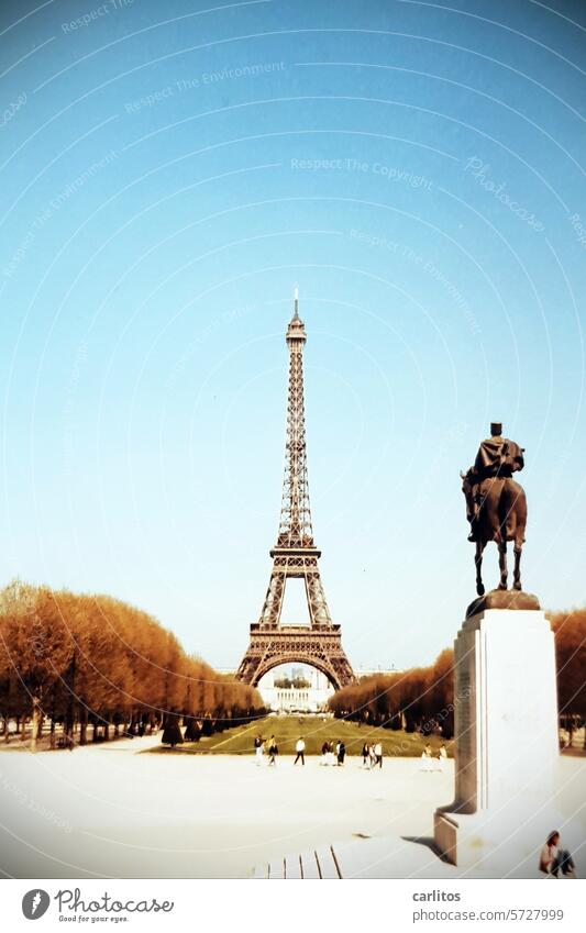 Städtereisen in den 80ern | Paris Frankreich Eiffelturm Eifelturm Tour d'Eiffel Wahrzeichen historisch Turm Europa Tourismus Denkmal Stadtbild Symbol berühmt