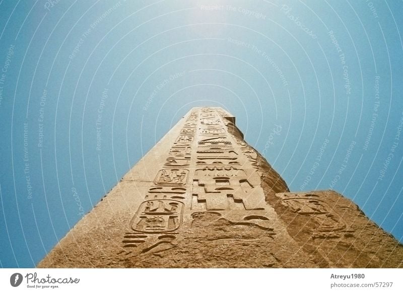 Obelisk Ägypten Karnak Granit Relief Tempel Theben Pharaonen Monolith Bauwerk Statue blenden Himmel atreyu alt egypt hoch