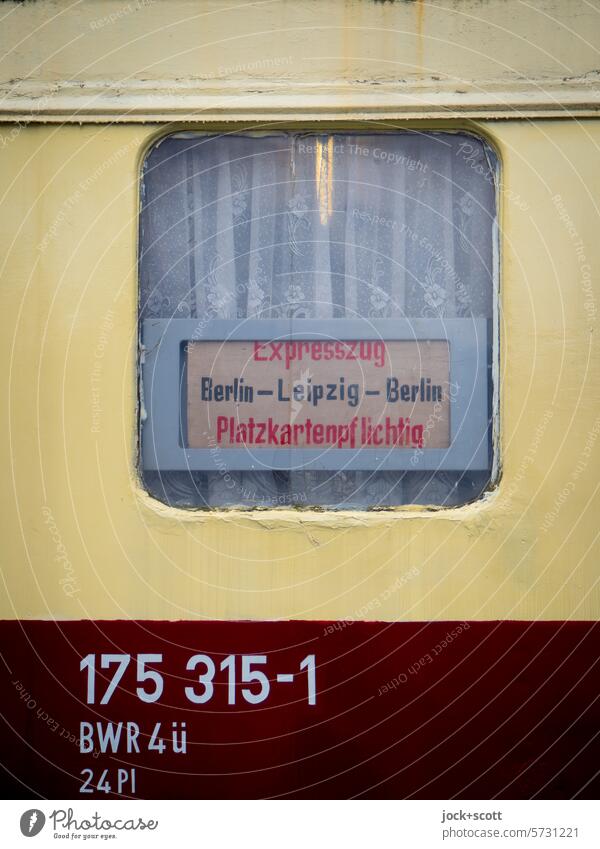 Expresszug Berlin-Leipzig-Berlin mit Platzkartenpflicht Zug Detailaufnahme Fenster Ferien & Urlaub & Reisen Eisenbahn Verkehrsmittel DDR Gardine