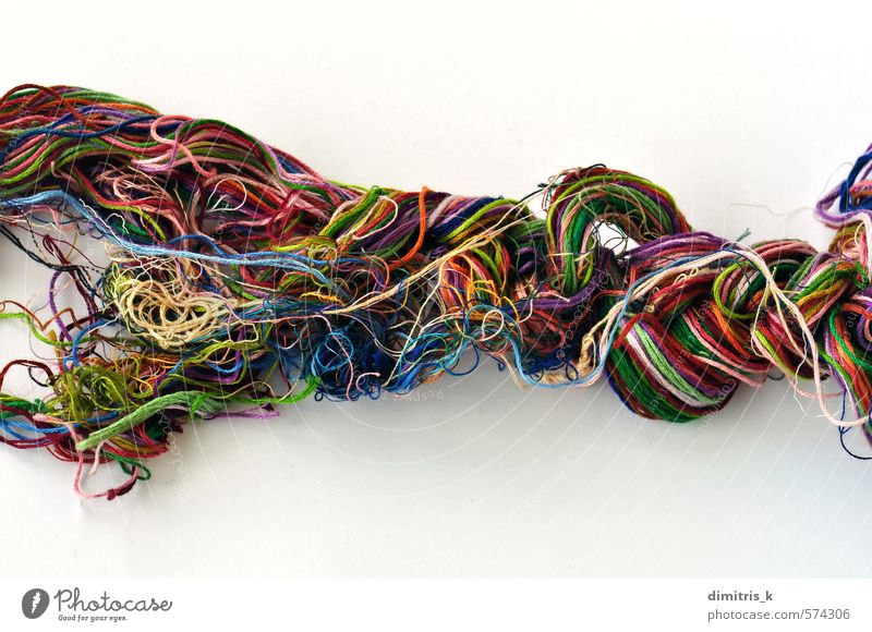 verworrene Nähfäden Basteln stricken Seil Mode Stoff Schnur weiß Farbe Kreativität Gewinde Garn Wolle verwickelt Textil farbenfroh Hintergrund verdrehen Nähen
