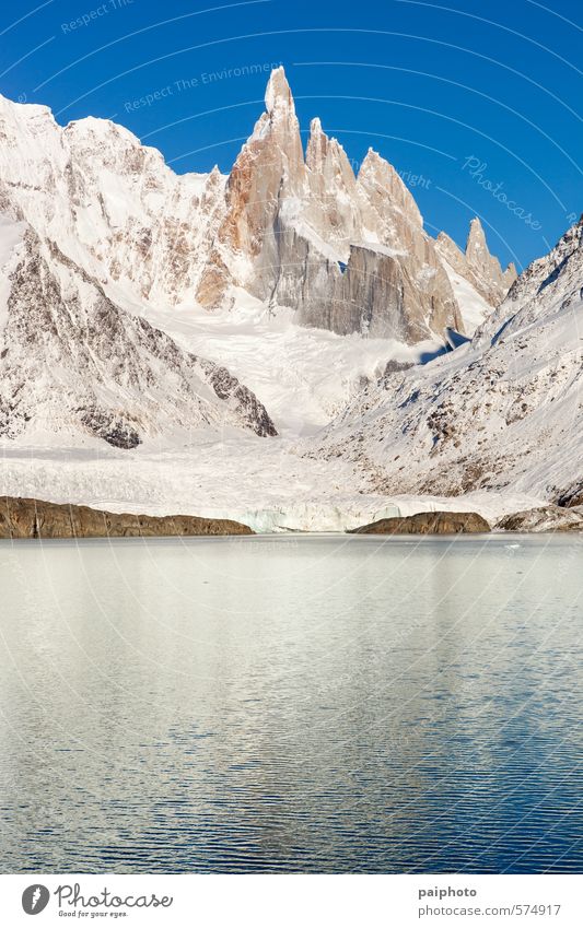 See und Cerro-Turm hautnah erleben Berge u. Gebirge Patagonien unverdorben rein abgelegen Felsen Himmel Schnee Ferien & Urlaub & Reisen Alpen Klima Wolken